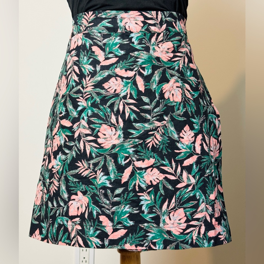UNIQLO printed tropical SKORT